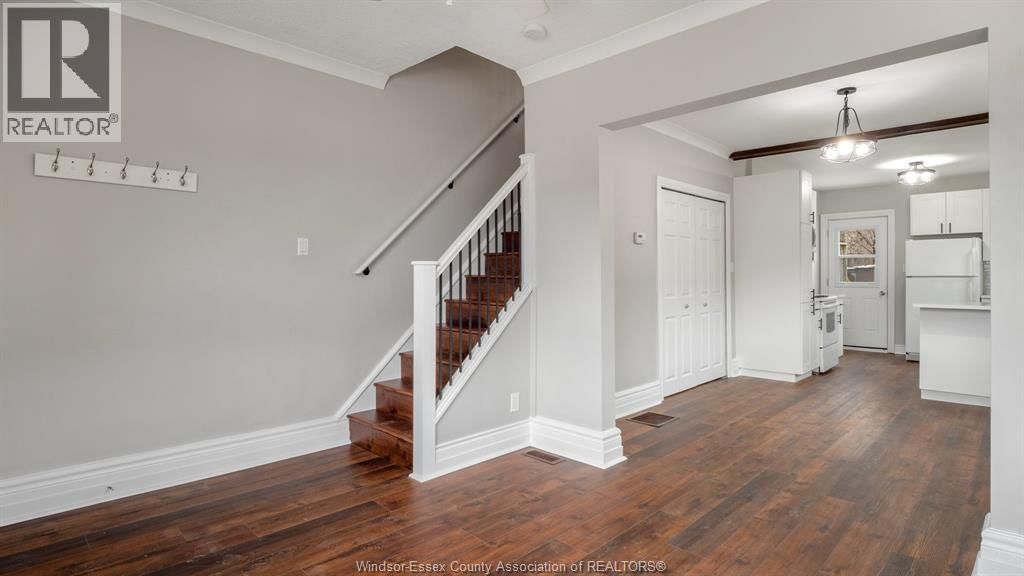 821-823 VILLAIRE Image 6