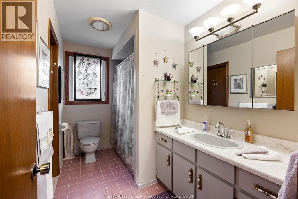 2374 RANDOLPH AVENUE Image 10