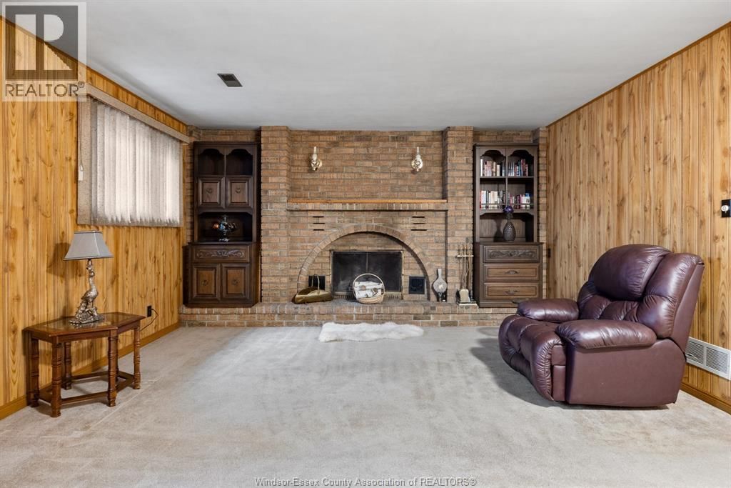 2374 RANDOLPH AVENUE Image 14