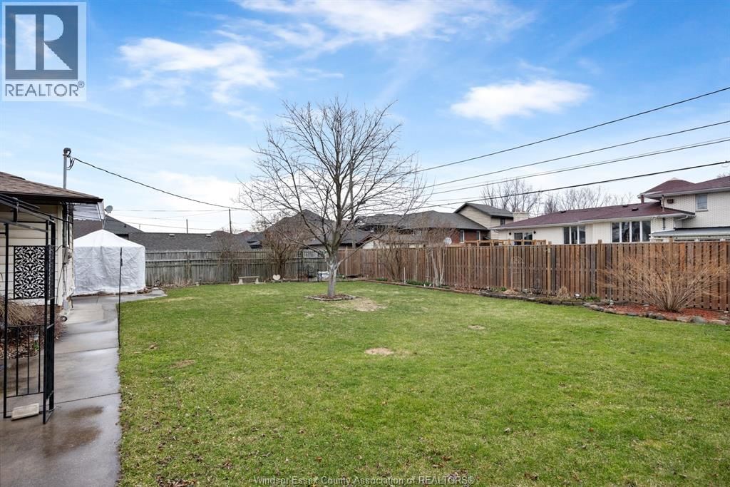 2374 RANDOLPH AVENUE Image 18