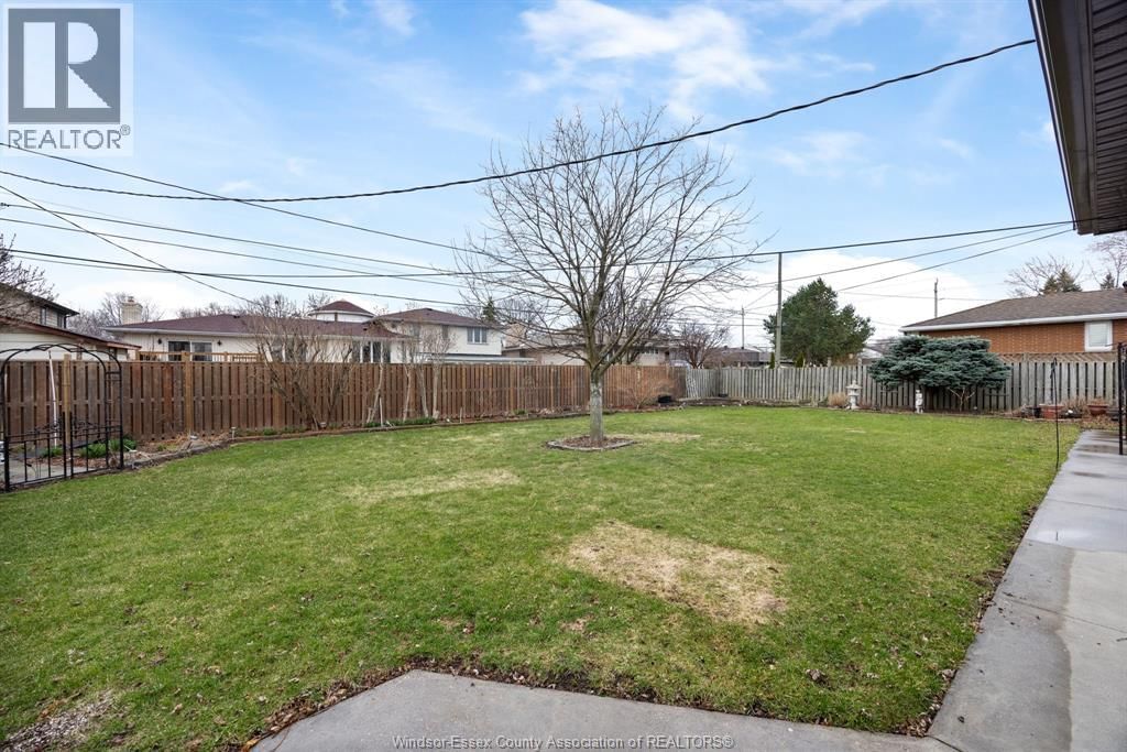 2374 RANDOLPH AVENUE Image 19