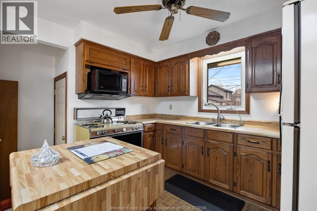 2374 RANDOLPH AVENUE Image 8