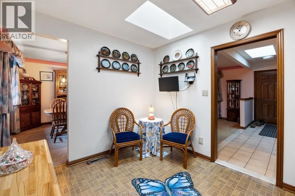 2374 RANDOLPH AVENUE Image 9