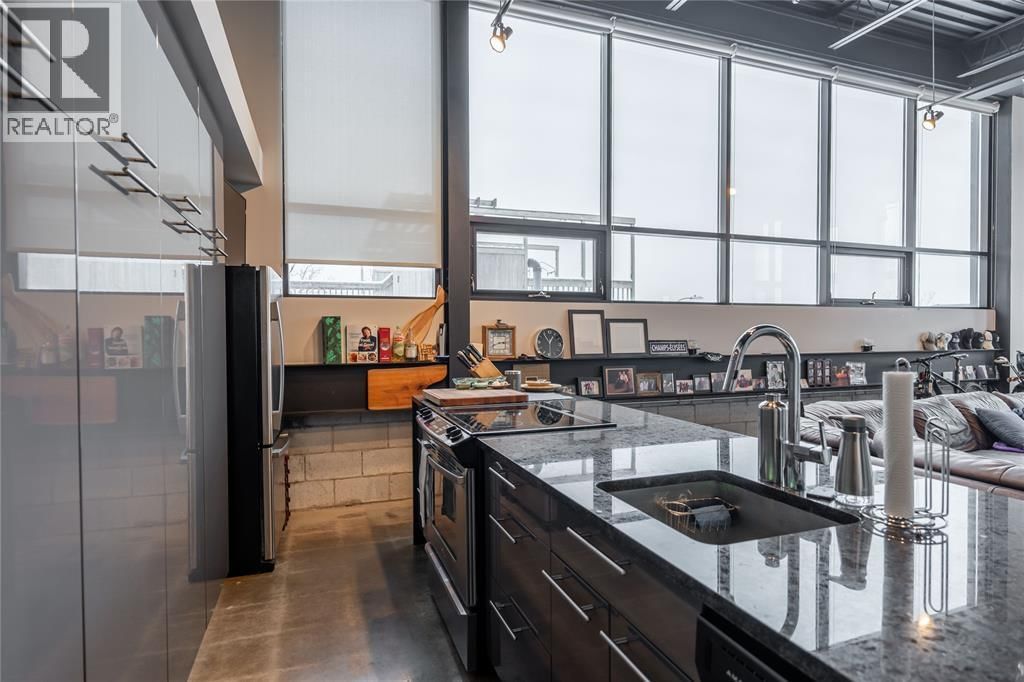 140 FRONT STREET Image 17