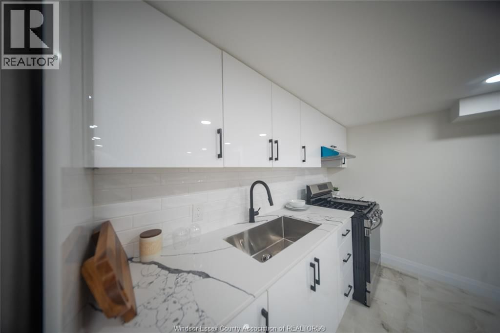 9691 AVERY LANE Image 16