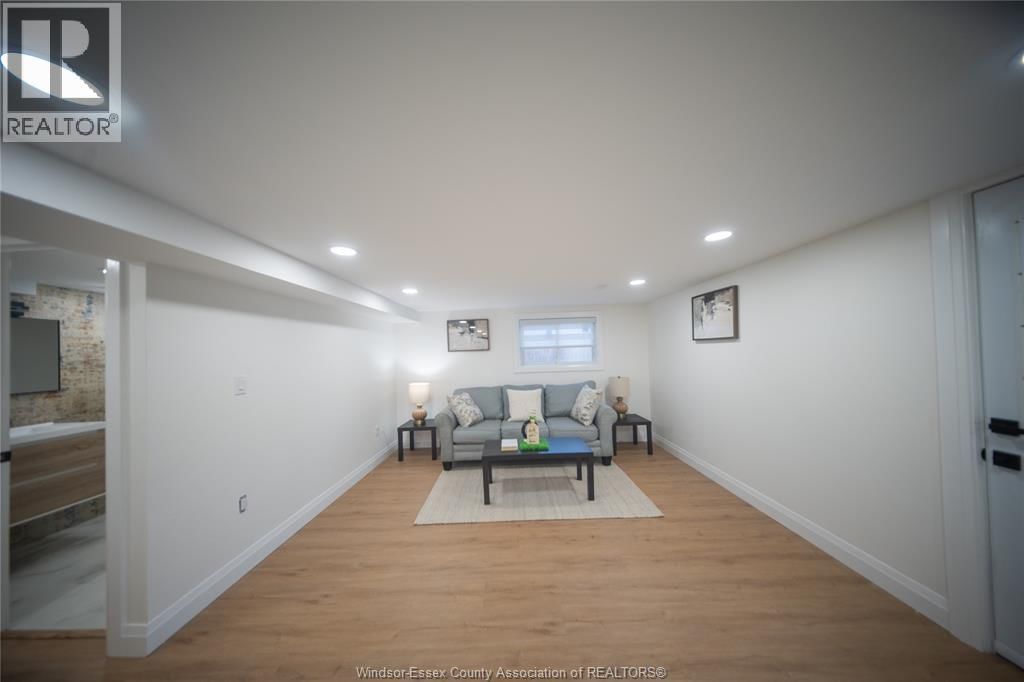 9691 AVERY LANE Image 18