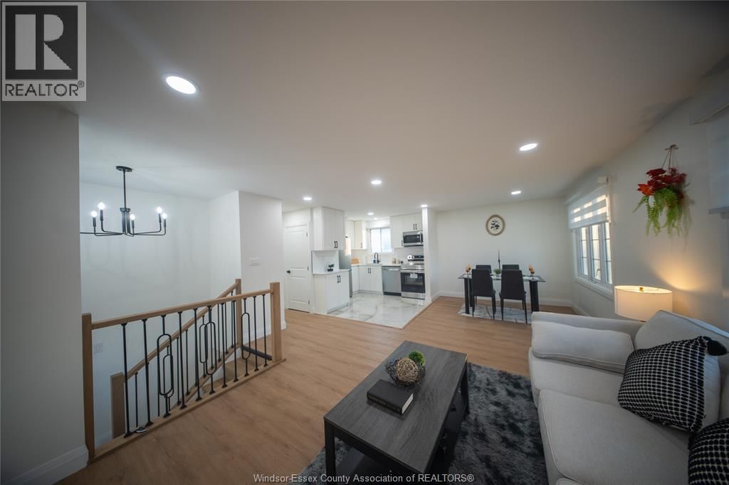 9691 AVERY LANE Image 3