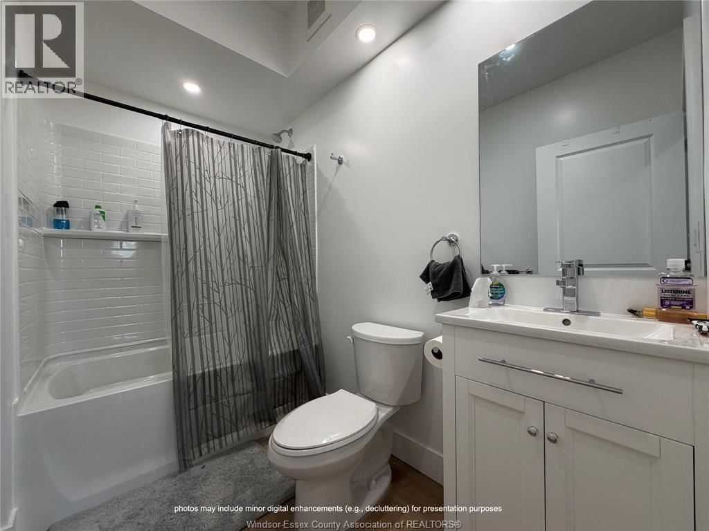 788 BRIDGE AVENUE Image 20