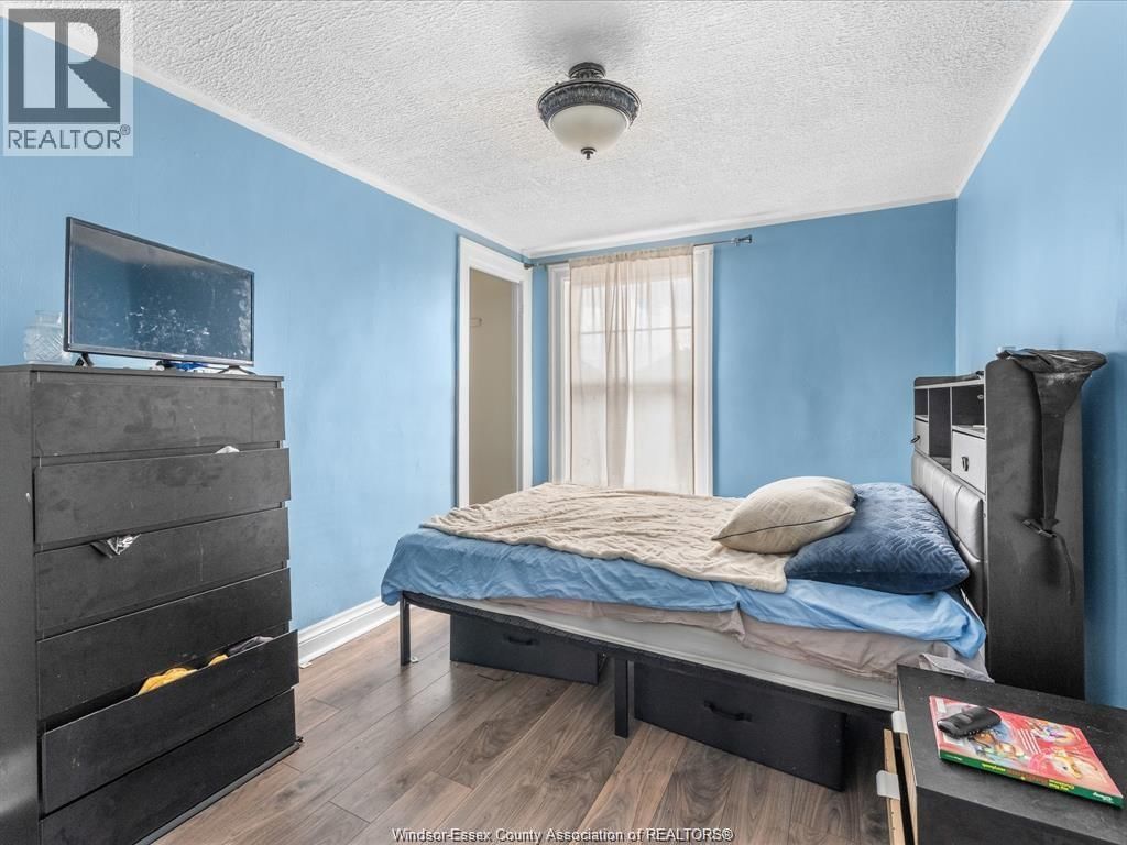 836 ELLIOTT Image 12