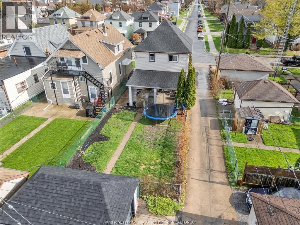 836 ELLIOTT Image 16