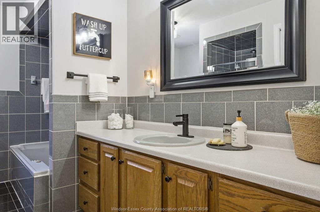 12311 VICKERY LANE Image 26