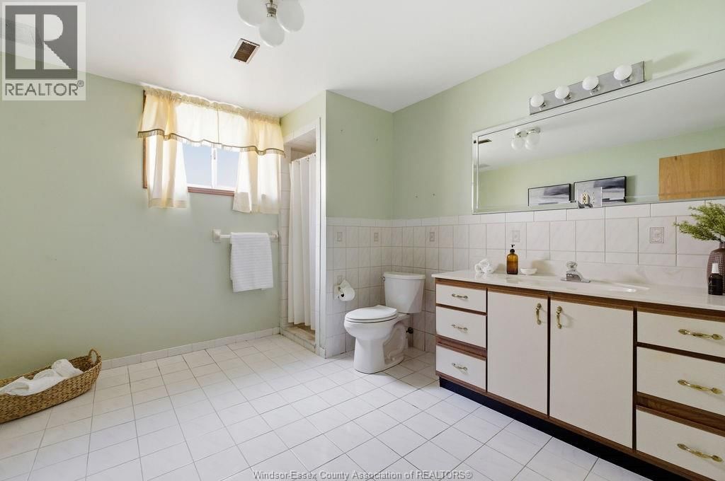 12311 VICKERY LANE Image 37