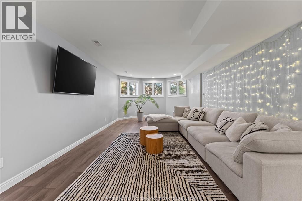 430 WOODRIDGE DRIVE Image 24