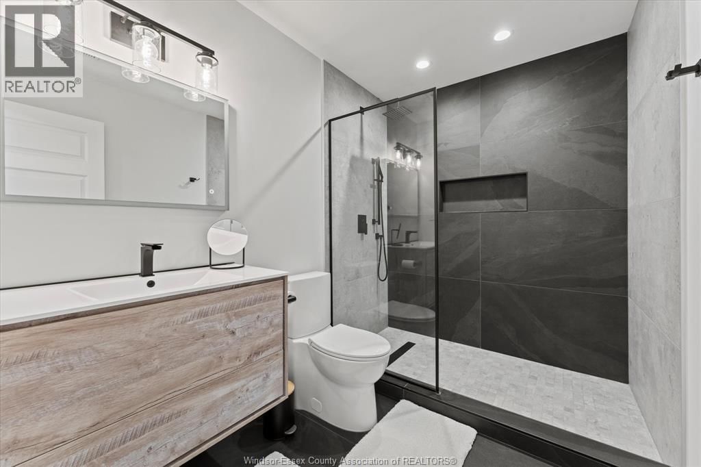 430 WOODRIDGE DRIVE Image 31