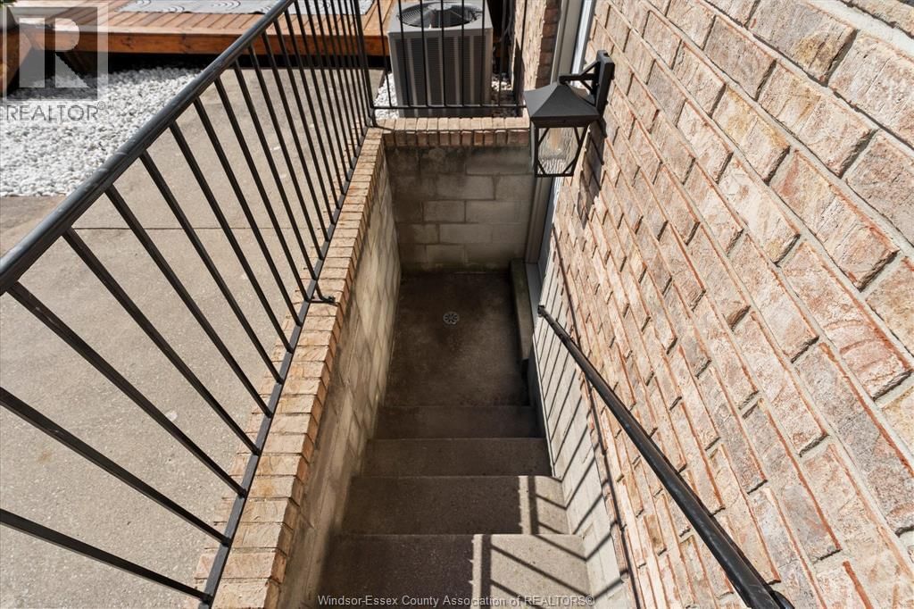 430 WOODRIDGE DRIVE Image 35