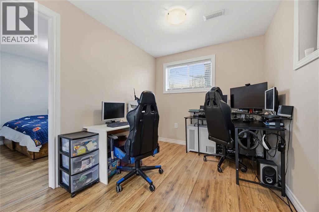 702 FROST COURT Image 18