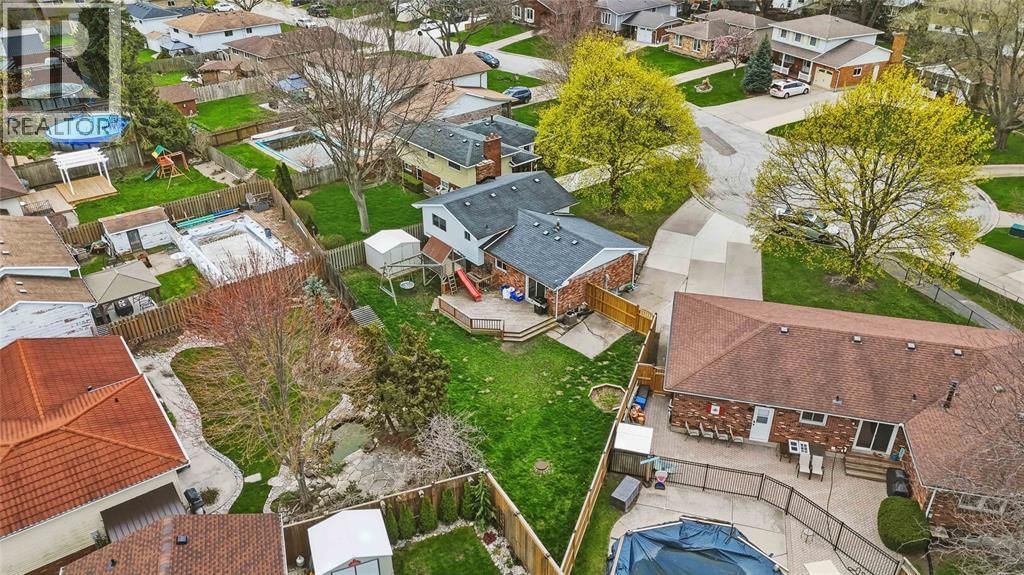 702 FROST COURT Image 34