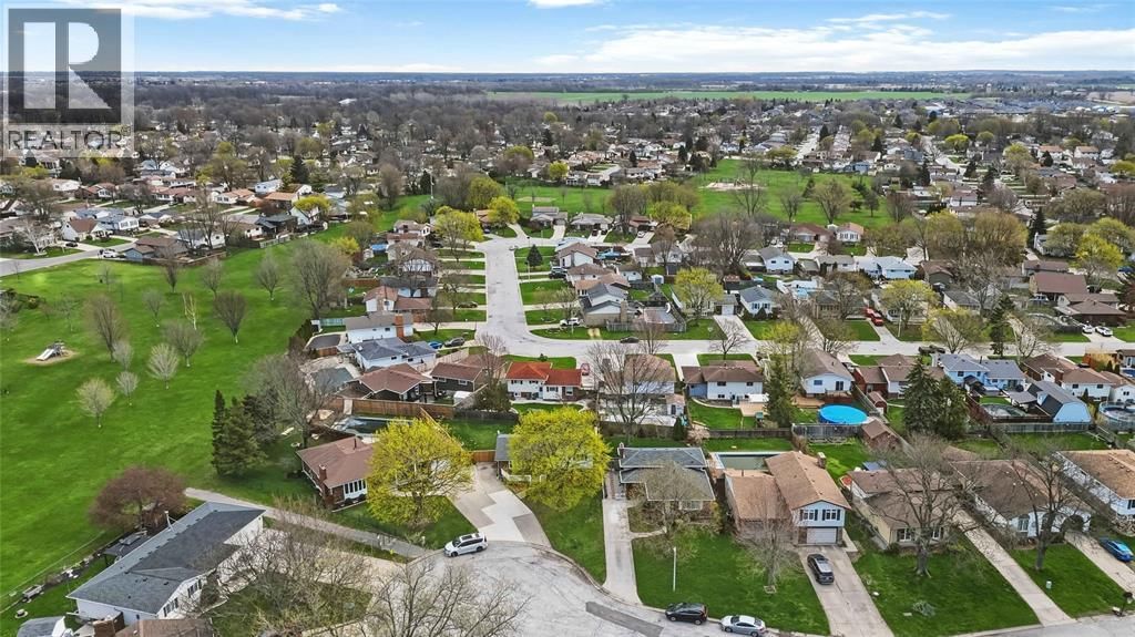 702 FROST COURT Image 39