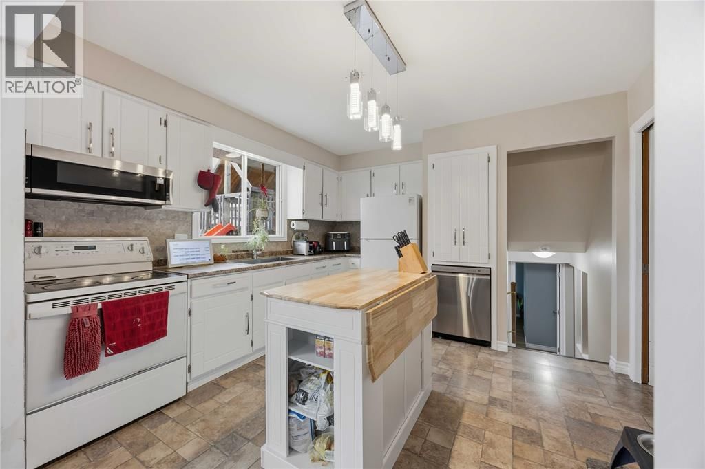 702 FROST COURT Image 6