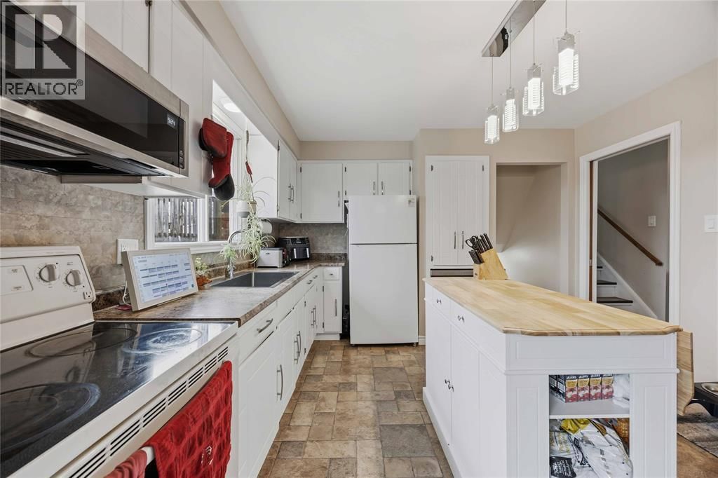 702 FROST COURT Image 8