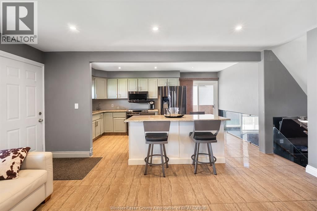 2707 ALEXIS ROAD Image 12