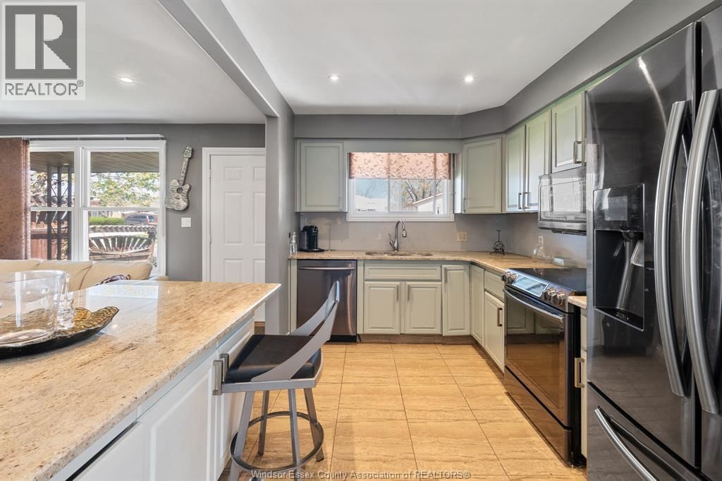 2707 ALEXIS ROAD Image 15