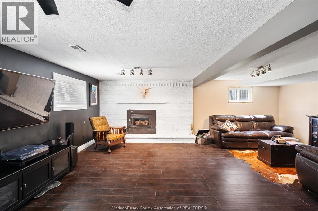 2707 ALEXIS ROAD Image 26