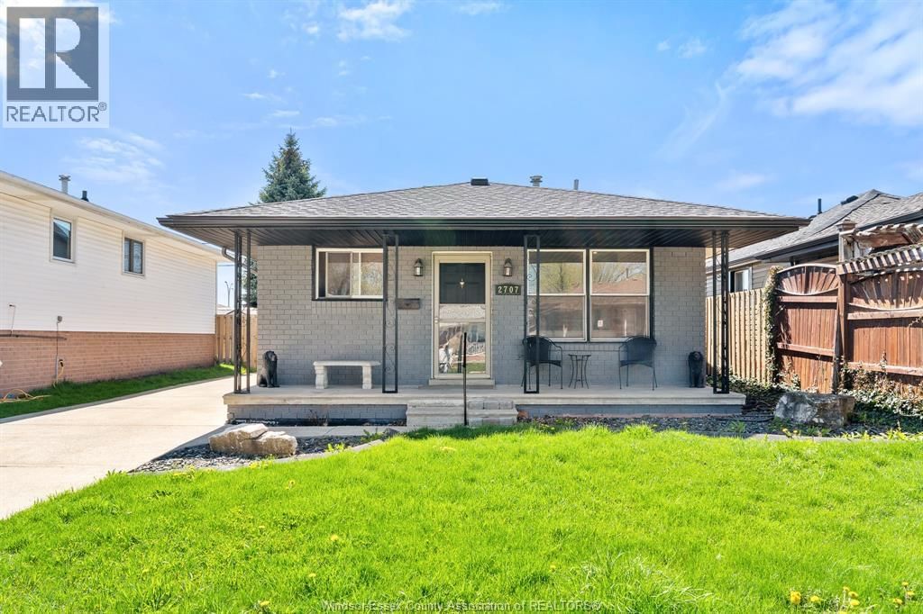 2707 ALEXIS ROAD Image 3