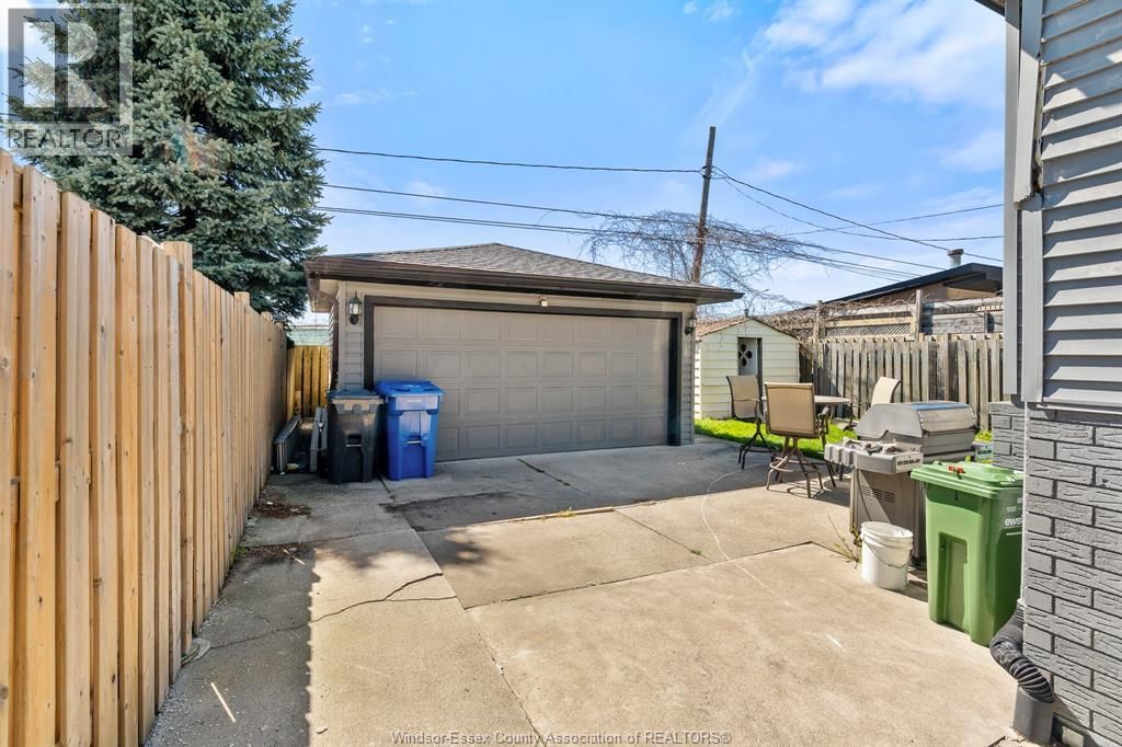 2707 ALEXIS ROAD Image 38