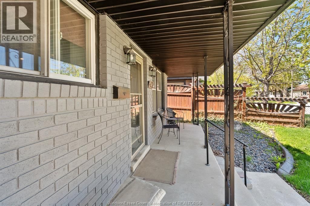 2707 ALEXIS ROAD Image 6