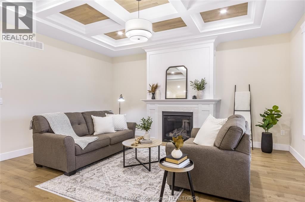 44 BLOOMINGTON WAY Image 12