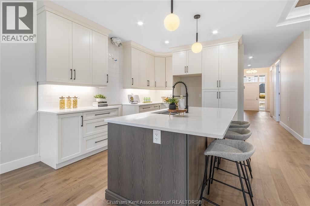 44 BLOOMINGTON WAY Image 18