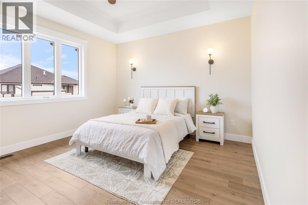 44 BLOOMINGTON WAY Image 25