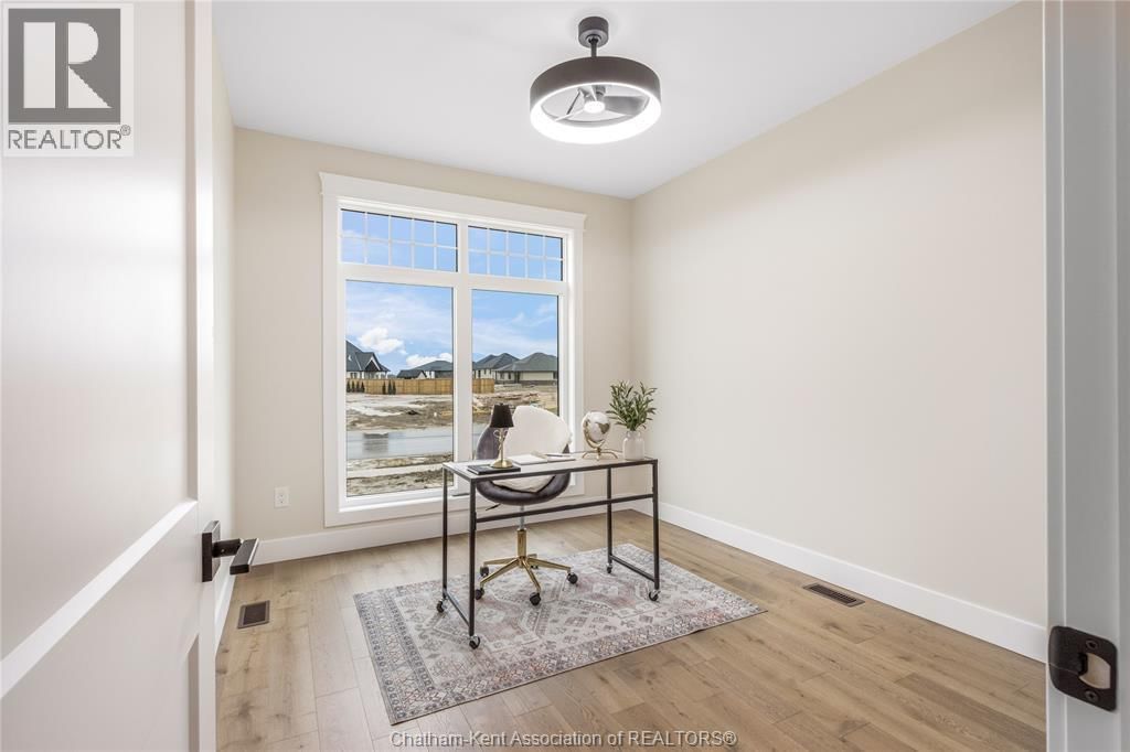 44 BLOOMINGTON WAY Image 31