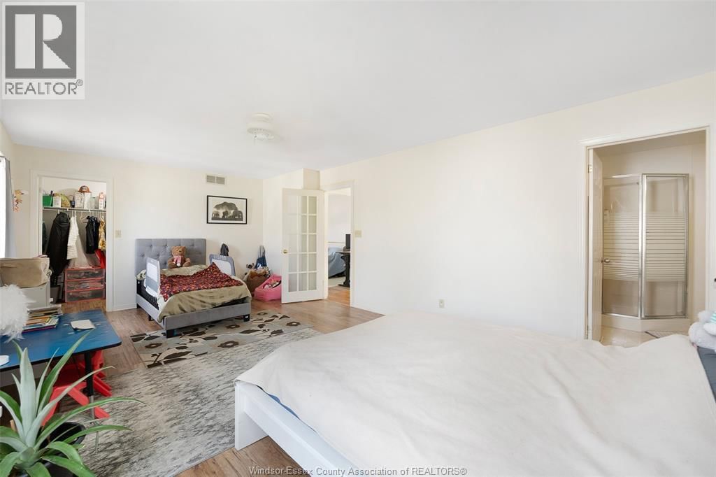 342 THORN RIDGE CRESCENT Image 11