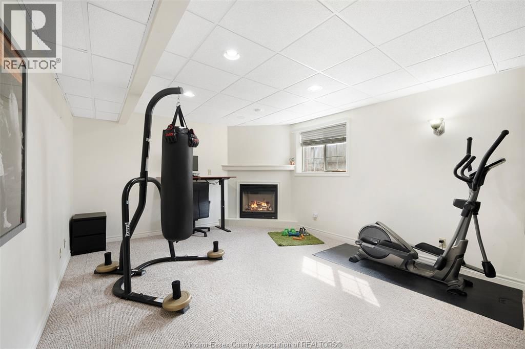 342 THORN RIDGE CRESCENT Image 18