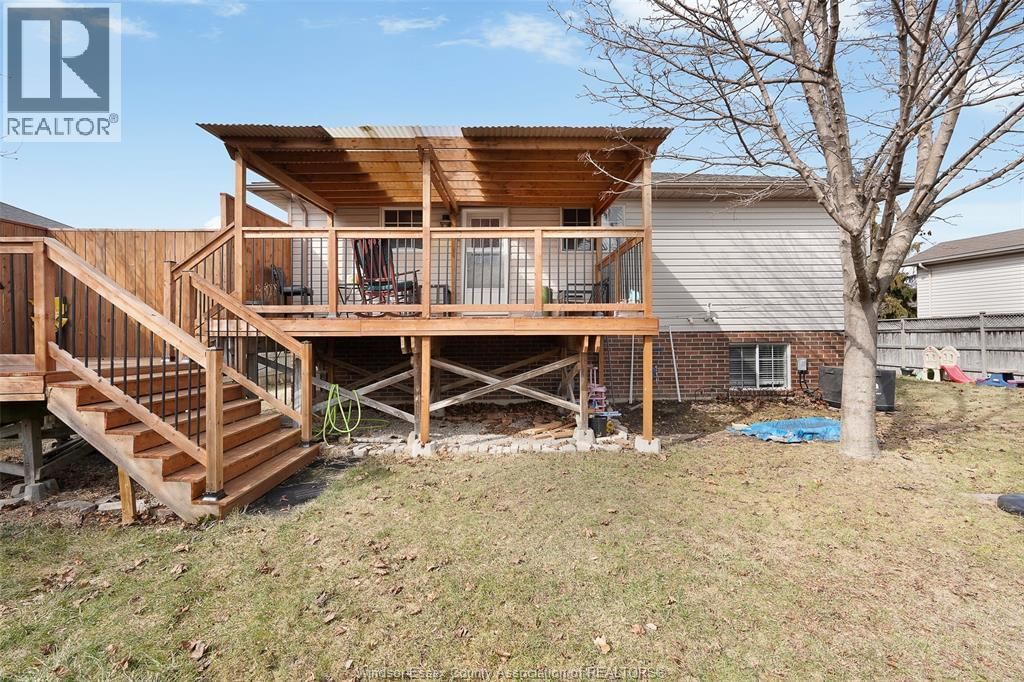 342 THORN RIDGE CRESCENT Image 21