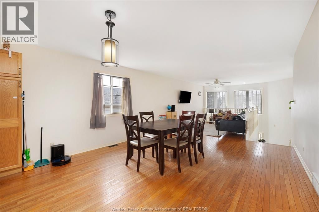 342 THORN RIDGE CRESCENT Image 6