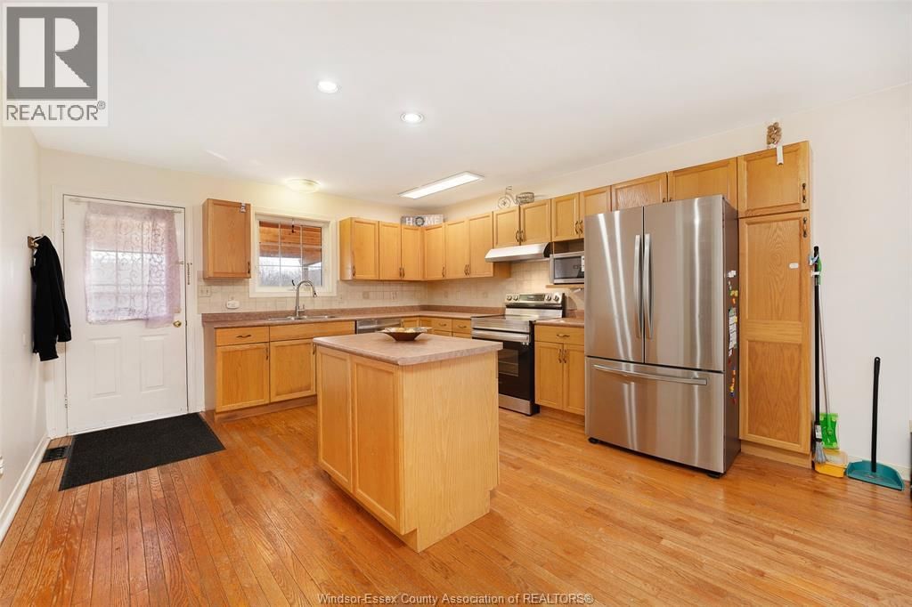 342 THORN RIDGE CRESCENT Image 8