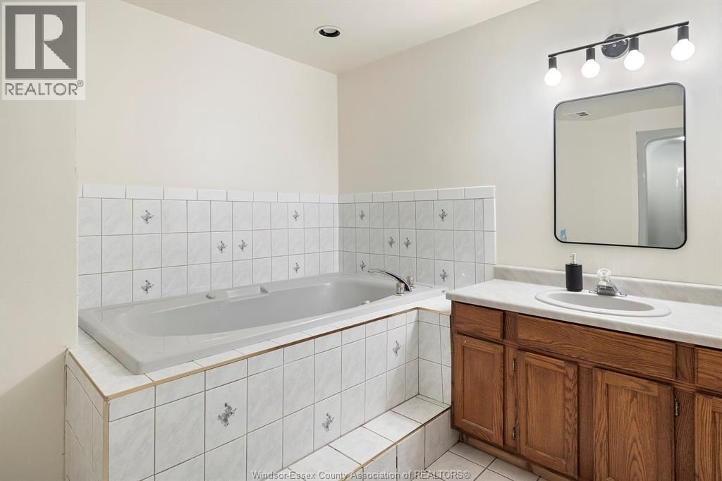 108 WESTCHESTER ROAD Image 15