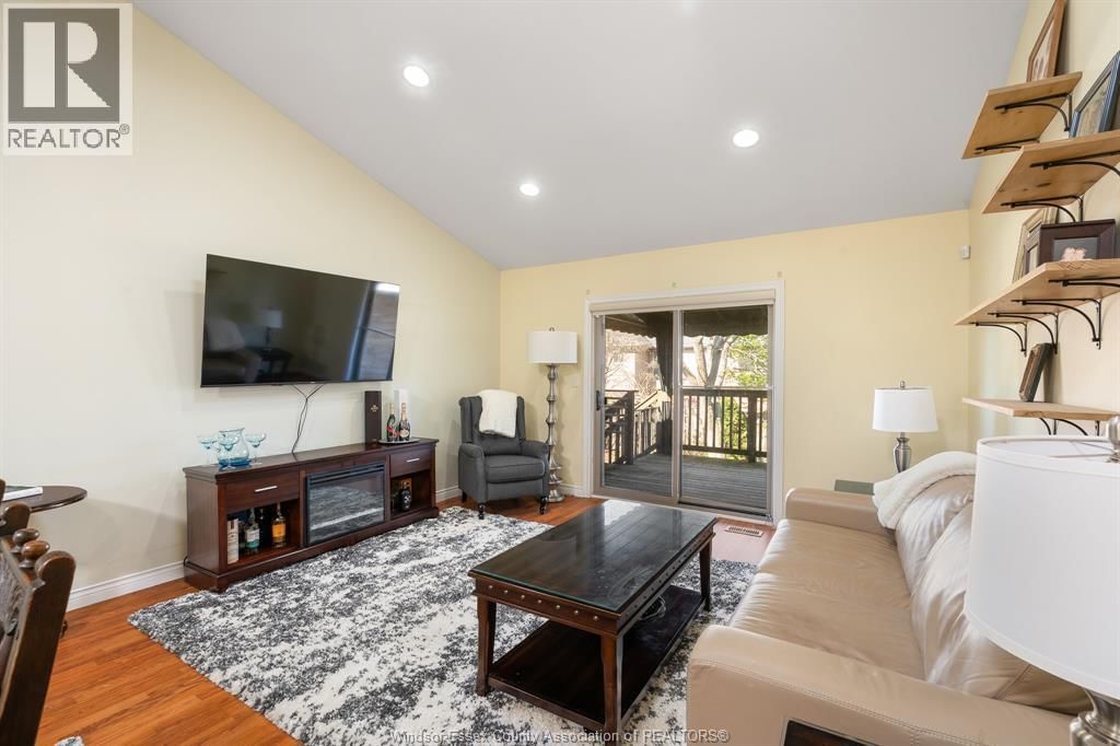 56 ANFRED STREET Image 15