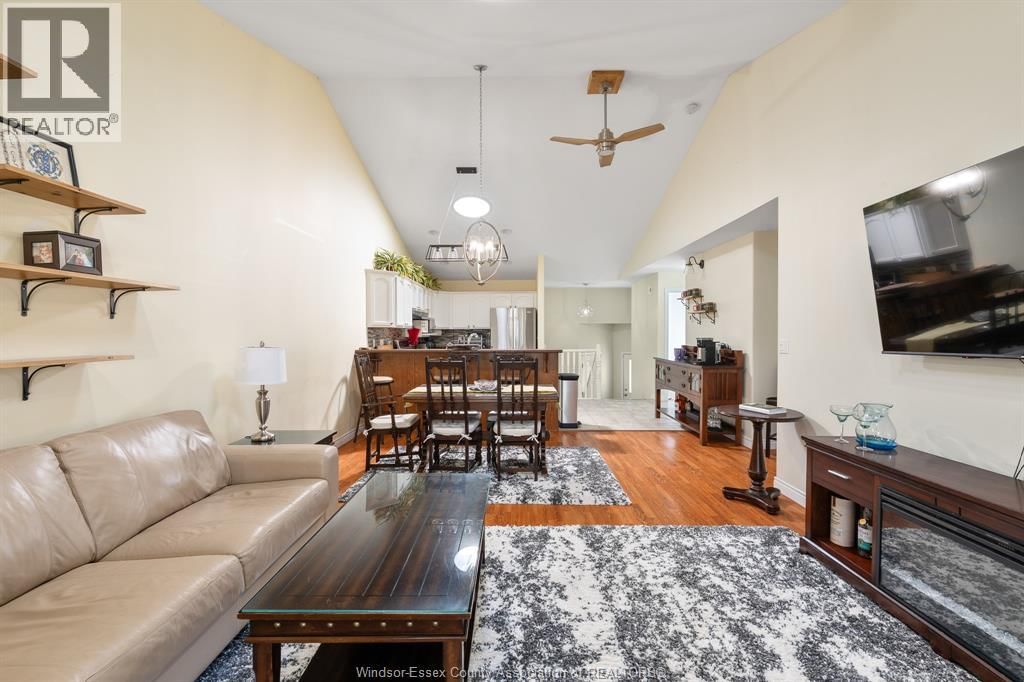 56 ANFRED STREET Image 17