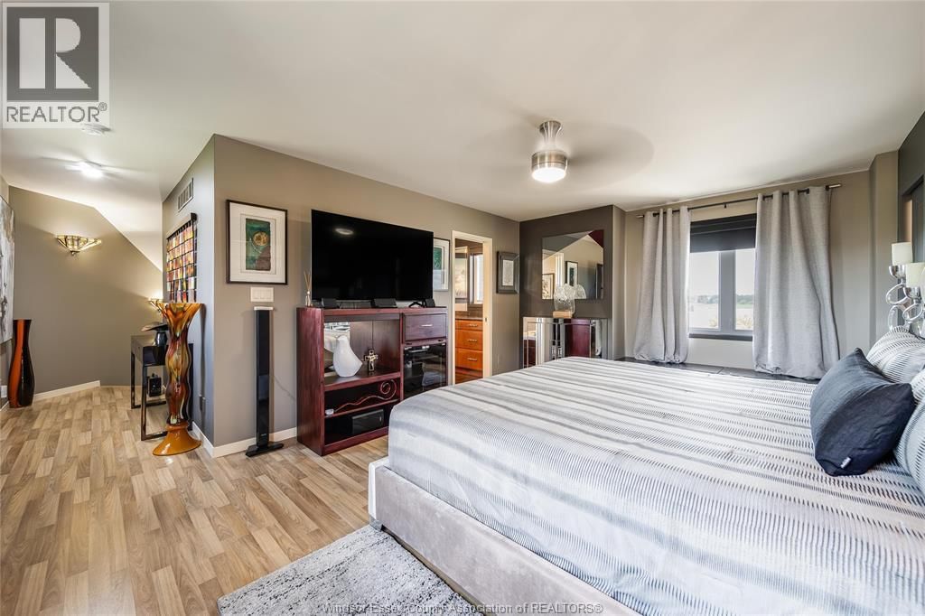 914 LAKESHORE ROAD 101 Image 21