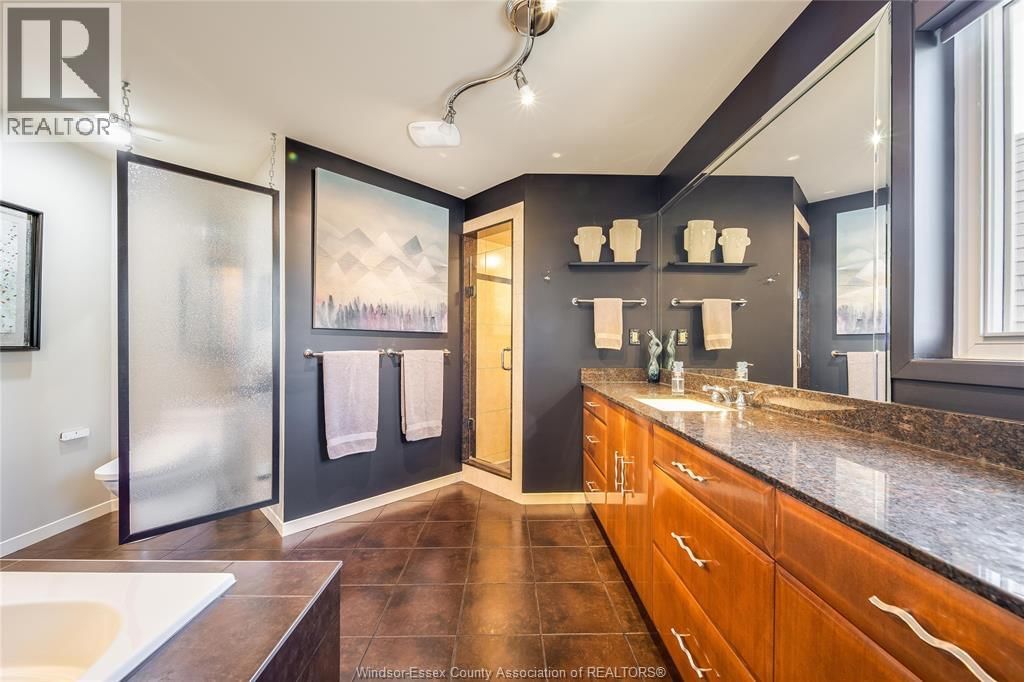 914 LAKESHORE ROAD 101 Image 22