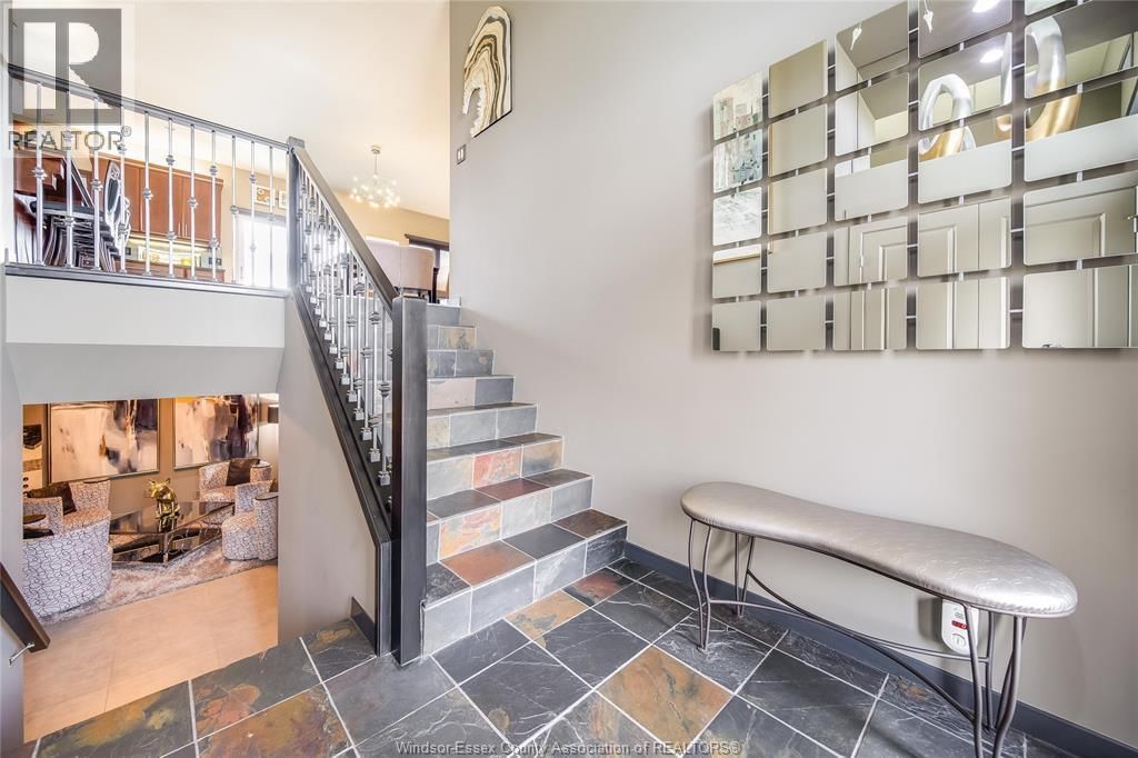 914 LAKESHORE ROAD 101 Image 24