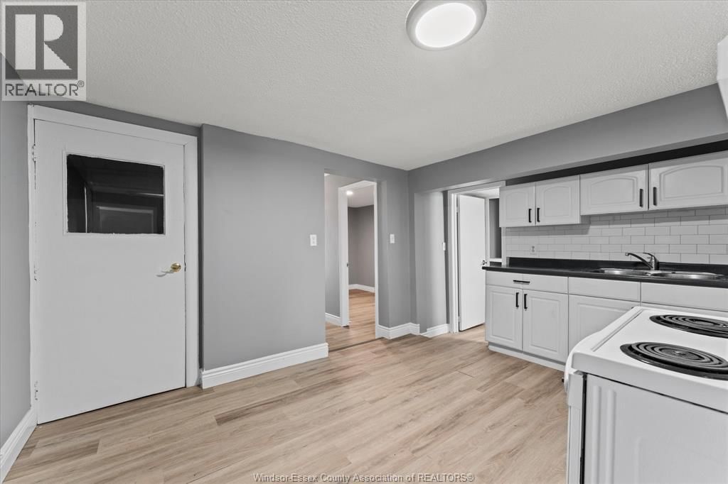 1210-1212 MONMOUTH Image 11