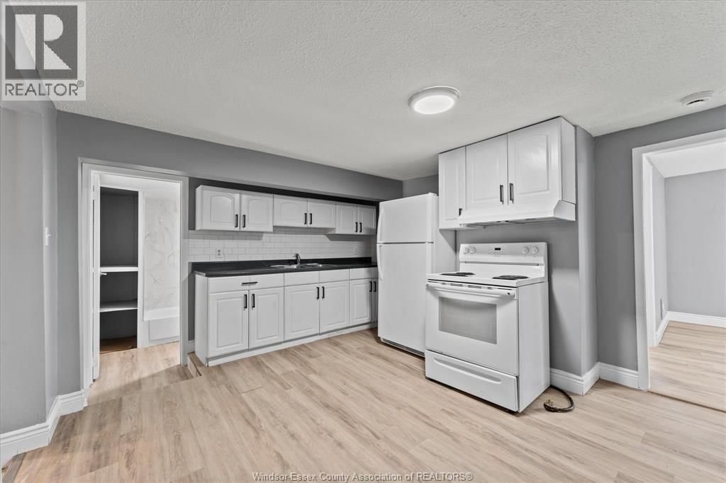 1210-1212 MONMOUTH Image 12