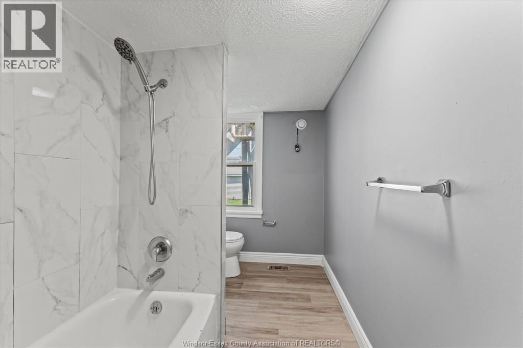 1210-1212 MONMOUTH Image 14