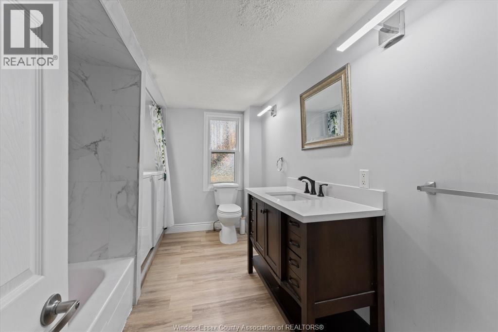 1210-1212 MONMOUTH Image 25