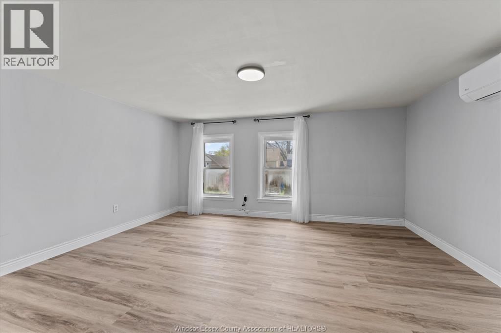 1210-1212 MONMOUTH Image 28